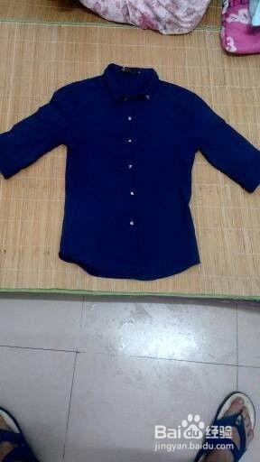 成人长袖怎么叠衣服视频,成人长袖衣物叠法视频教程-第2张图片-成人抖抈app