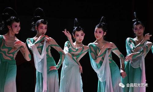 集美成人古典舞视频,传承国韵，舞动时光-第1张图片-成人抖抈app