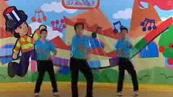 成人国旗律动操视频,成人风采展示与爱国情怀的融合-第1张图片-成人抖抈app