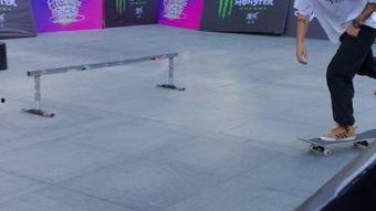 成人学路冲滑板视频,成人学路视频教程解析-第2张图片-成人抖抈app