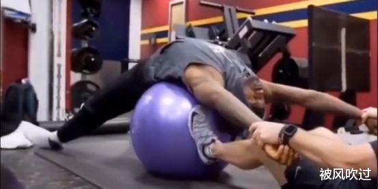 成人打架训练方法视频,视频教程深度解析-第3张图片-成人抖抈app