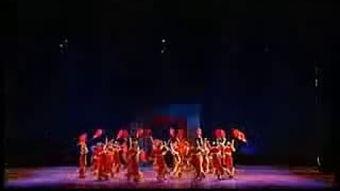 手提灯笼成人舞蹈视频,成人舞蹈视频中的传统魅力展现-第1张图片-成人抖抈app