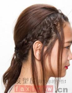 成人扎卷发视频教学,跟随视频教程打造时尚造型-第2张图片-成人抖抈app